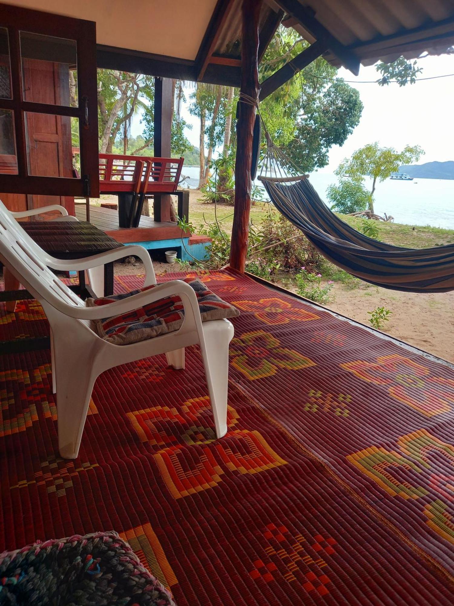 Sabai Sabai Beach Bungalows Koh Phayam Habitación foto